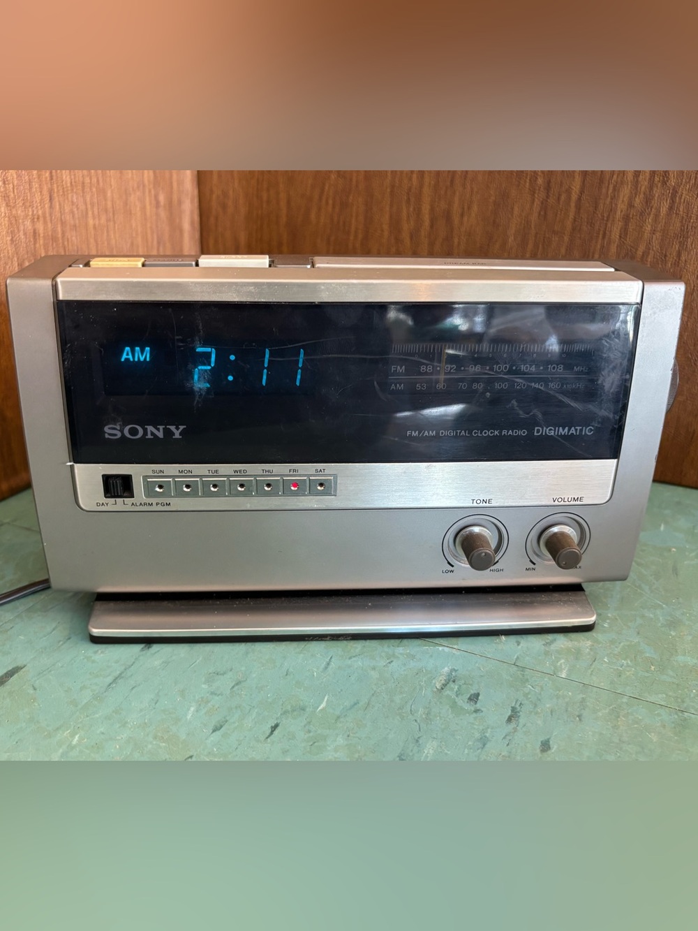 vintage 1970s Sony ICF-C820W Digimatic Dream Machine alarm clock radio WORKS